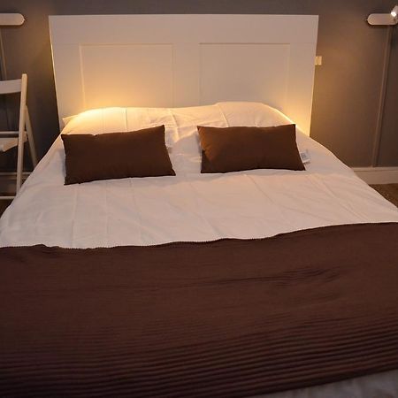 Auberge Du Lac Hotel Marcilly-sur-Tille Eksteriør billede