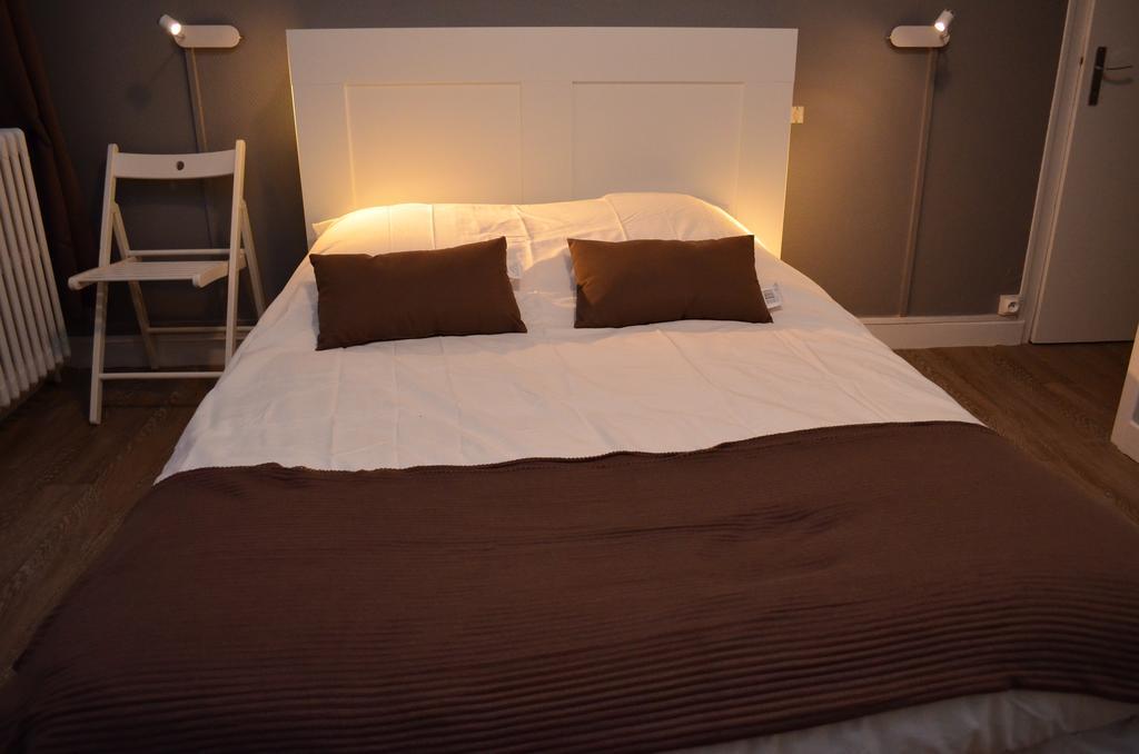 Auberge Du Lac Hotel Marcilly-sur-Tille Eksteriør billede
